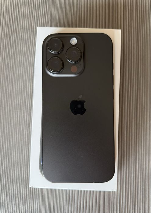 Iphone 16 pro Titânio preto - IMPECÁVEL / GARANTIA / CAIXA