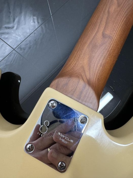 Sire V5 2ª geração vintage white