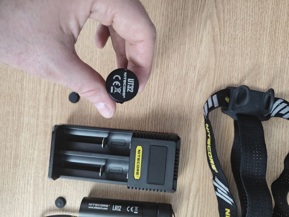 Ліхтарі Nitecore lr12 та ut32