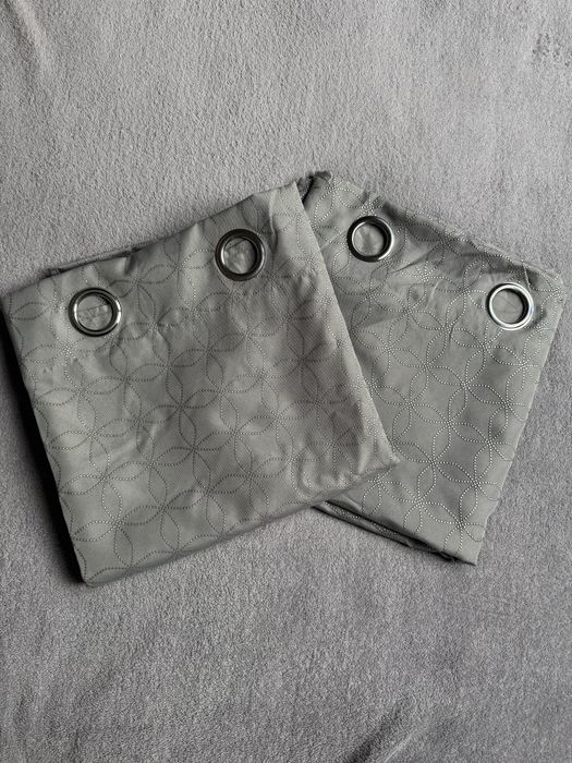 Zaslony 260x140cm szare srebrny emblemat