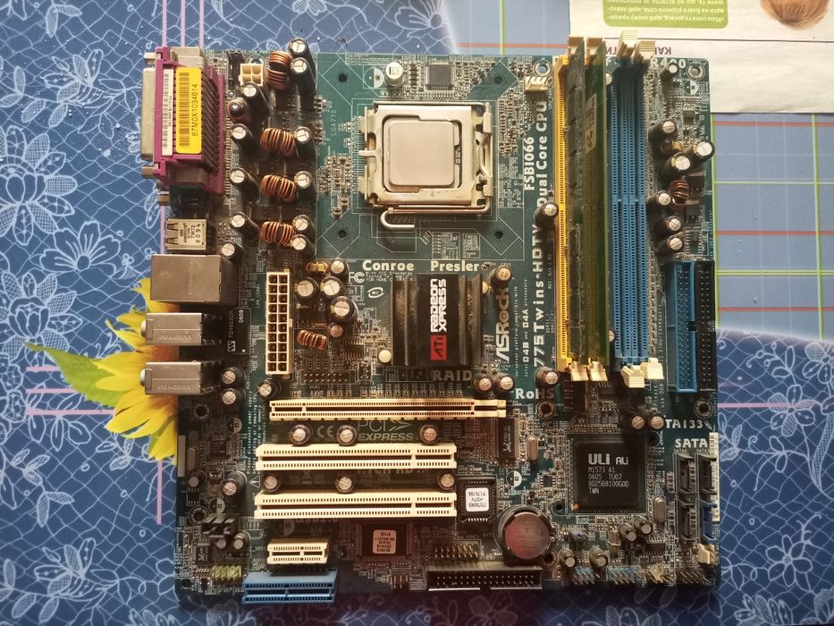 Комплект мать+проц+озу+відеокарту e6300/2gb ram/ati radeon x1300 128mb