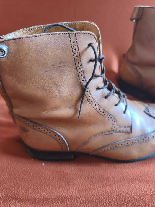 Botas de pele d'ornelas