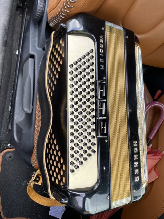 Acordeao Hohner verdi II M