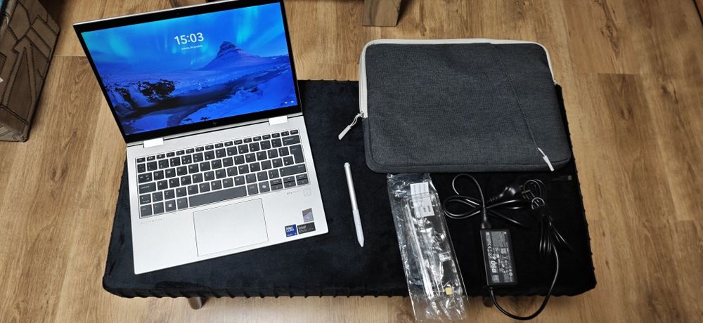 Laptop HP x360 830 G11