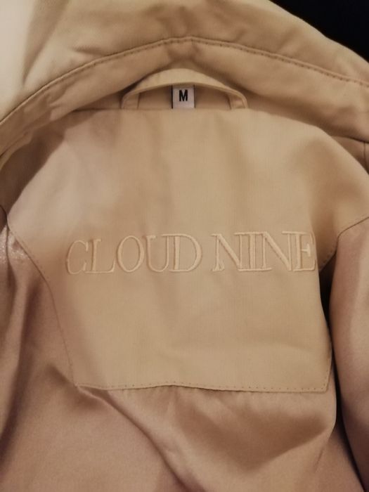 Uroczy elegancki Płaszczyk Cloud Nine. Mozliwa wymiana