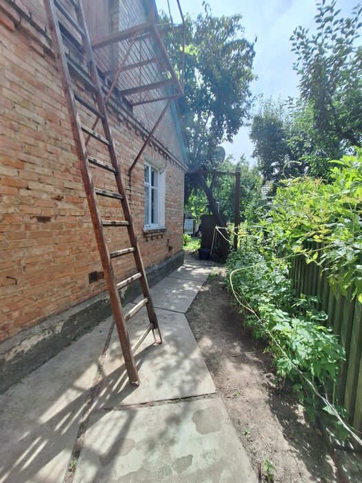 Продам частину будинку вул. Соборності