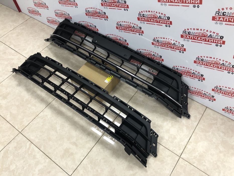 Решітка в бампер VW Jetta 6 USA