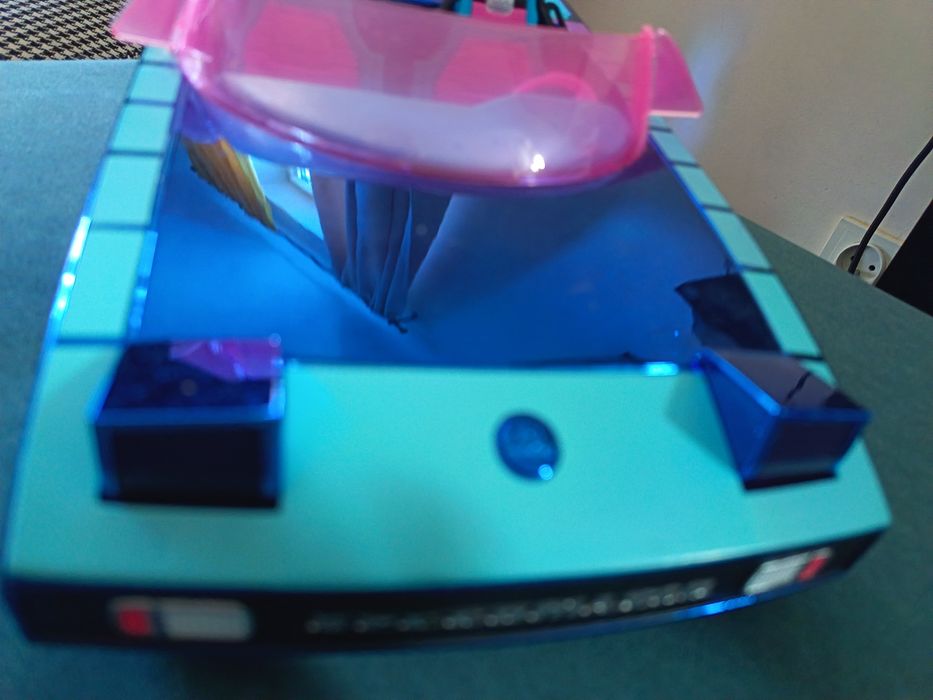 Samochód L.O.L.Suprise OMG Dance Machine