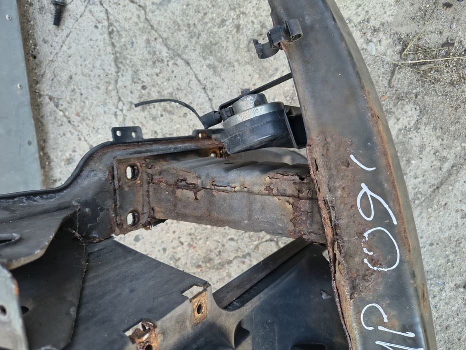 BMW E92 pas przedni m pakiet wzmocnienie belka stelaż