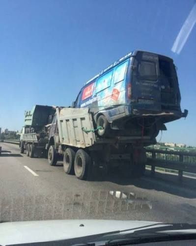 Вивоз мусора Вивіз сміття оренда спецтехніки Екскаватор