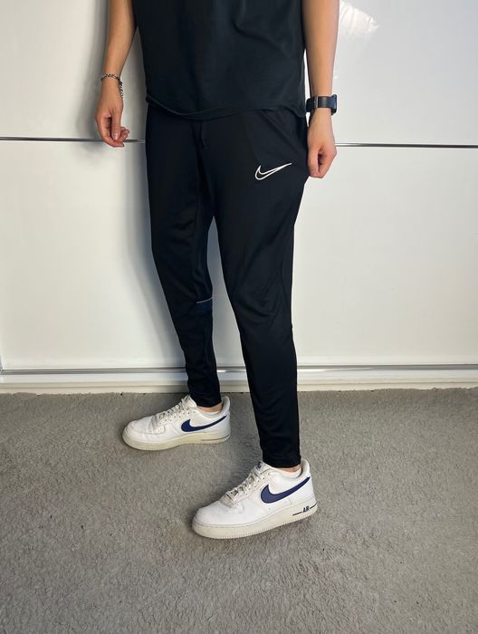 Dresy Nike small logo y2k swoosh black
