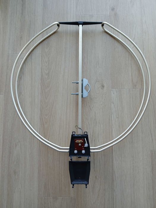 Antena radiowa zewnętrzna dookólna Dipol 1RUZ B z symetryzatorem