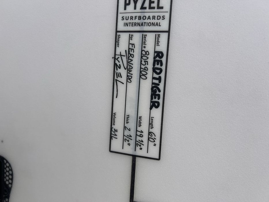 Pyzel Red Tiger 6‘0 31l