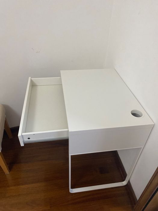 Secretária IKEA MICKE branca – 40 €