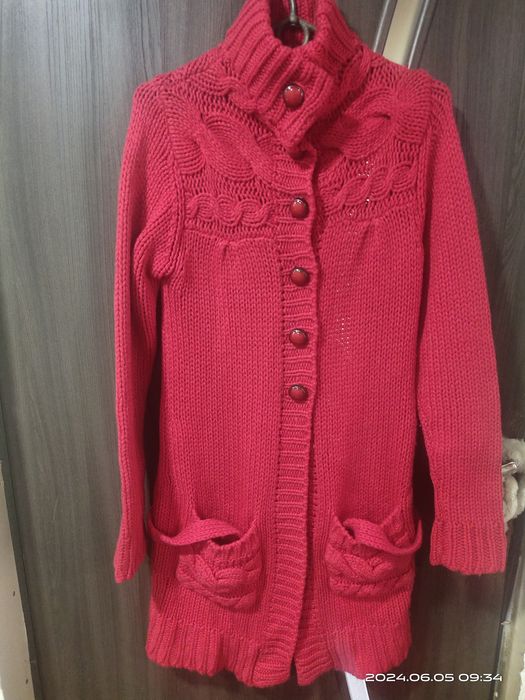 Вязаная  кофта .