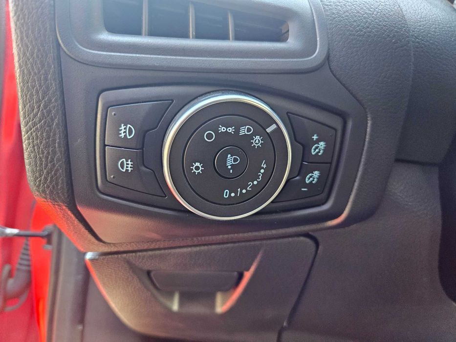 Auto osobowe ford focus