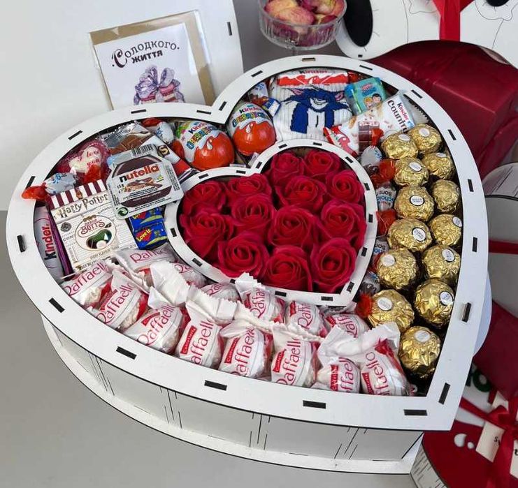 Подарунок жінці, Подарунковий бокс із цукерками, Солодкий набір