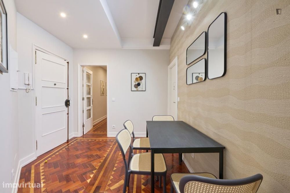 Quarto - localizado em Picoas Lisbon