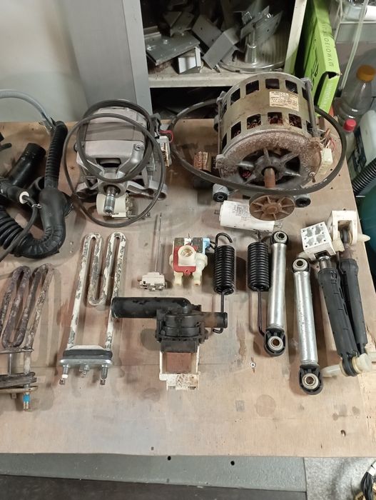 Єлектро Двиготеля ,Запчастини к стерильним машин,.