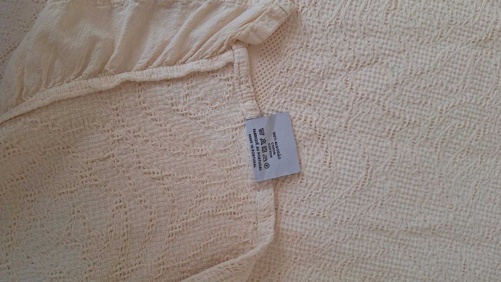 colcha com folho BEJE NOVA