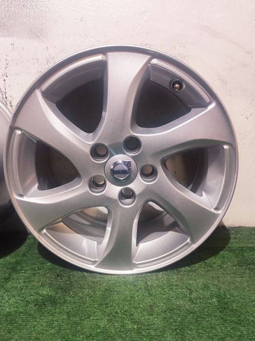 Felgi aluminiowe OE Volvo S60 V60 16" 7J Et50 5x108