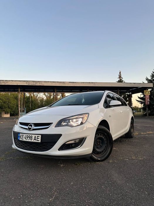 Продам Opel astra j