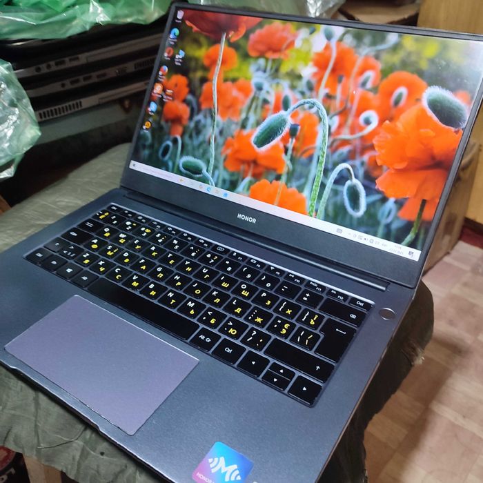 Ноутбук 14" Huawei  AMD Ryzen 5 3500U RAM 8GB SSD 256GB 10час батарея