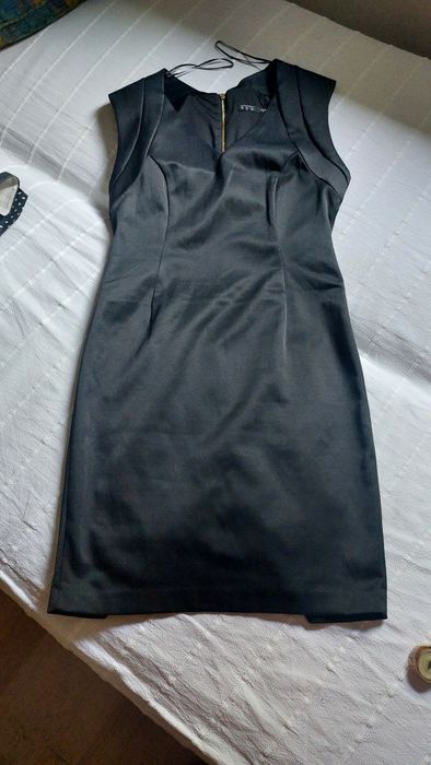 Sukienka zara basic L czarna bez rękawów casual