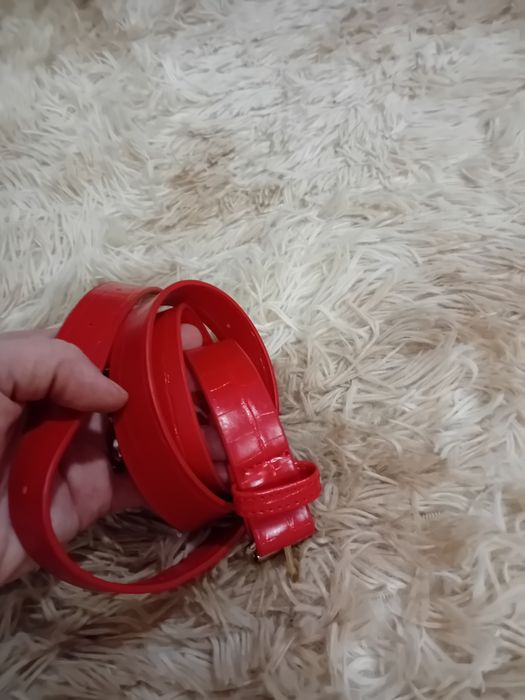 Nowy prześliczny pasek damski