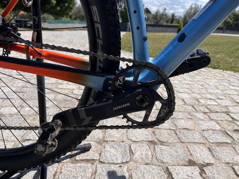 Cannondale c/ lefty ocho