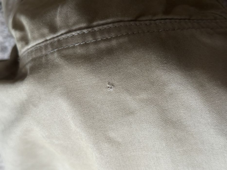 Широкі штани пустельного кольору