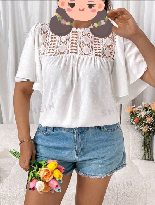 PROMOÇÃO - Blusa Branca de Manga Curta Larga e renda [1XL]