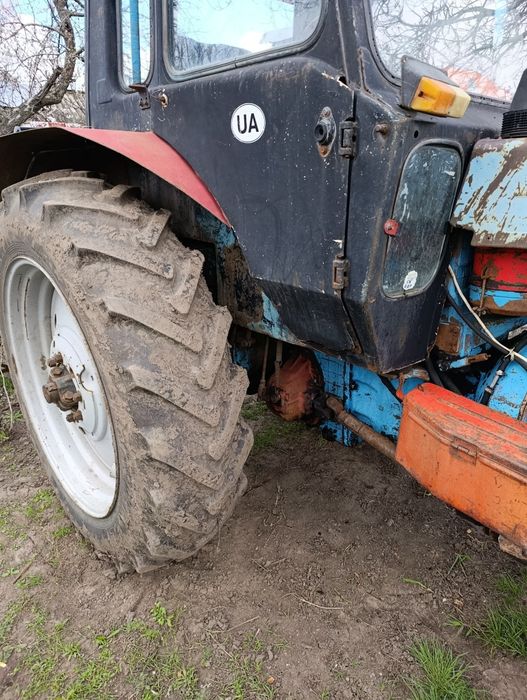 МТЗ 82 з передньою лопатою та плугом плн 3/35 (можливо обмін)