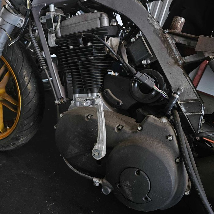 SILNIK Buell Blast 500 MOTOCYKL Przebieg 1400 km 2005
