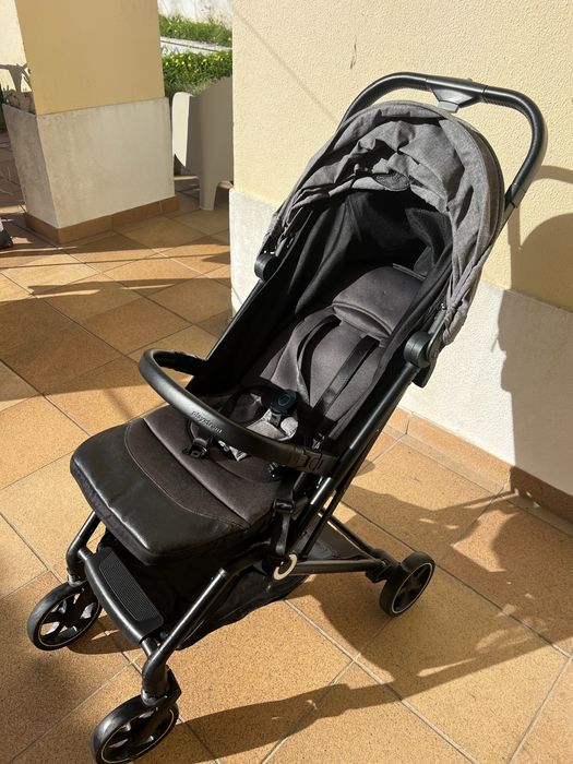 Carrinho de bebé Playxtrem – dobrável e leve