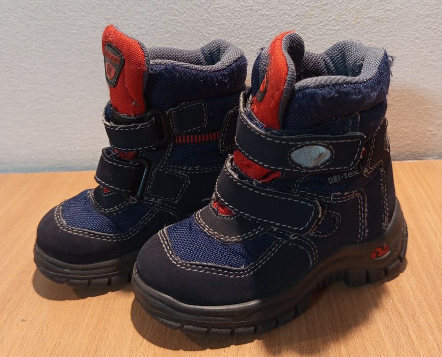 Сапоги, ботинки зимние,зимняя обувь 25 размер.