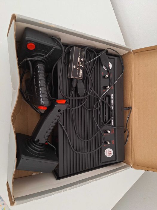 Consola Clone Atari "TV Games / Super Cowboy" (550 Jogos)