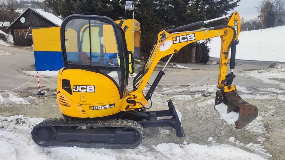 Minikoparka JCB 8025 Brutto 3 łyżki mini koparka