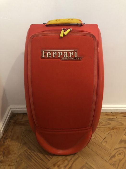 Mala de Viagem Ferrari