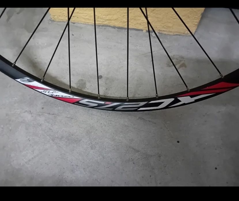 Roda da frente OZONE 27.5 nova