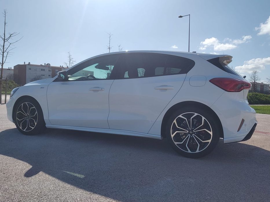 Ford Focus 1.0 EcoBoost S&S ST-LINE X