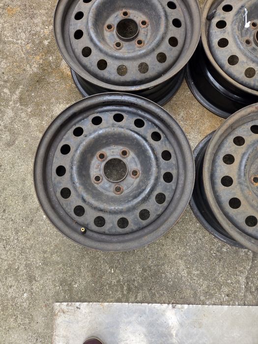 Felgi stalowe rozmiar 16 roztaw śrub 5x114,3 et46