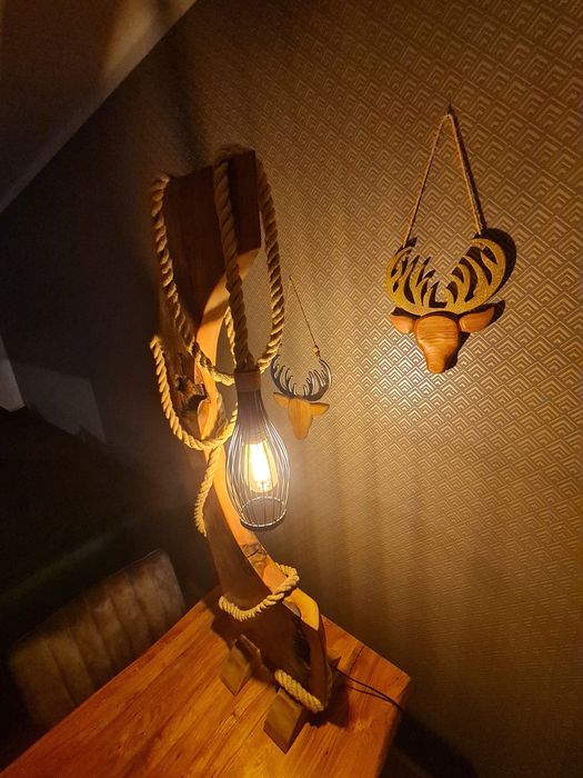 Lampa drewniana na taras, do salonu