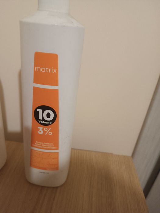 MATRIX utleniacz do włosów 1000 ml 3%  10 vol

OXYDANT 1000 ml

10 vol