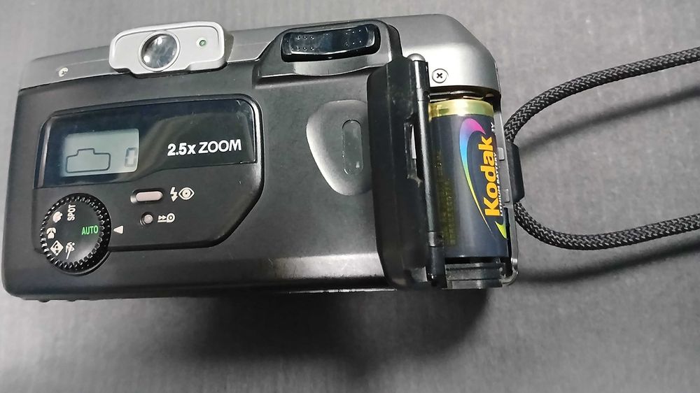 Máq.fotográfica rolo Canon Prima Super 28V —"Point & Shoot"— como NOVA