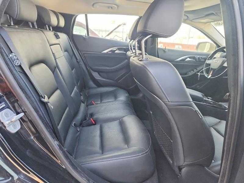 2018 Infinity QX30 PREMIUM