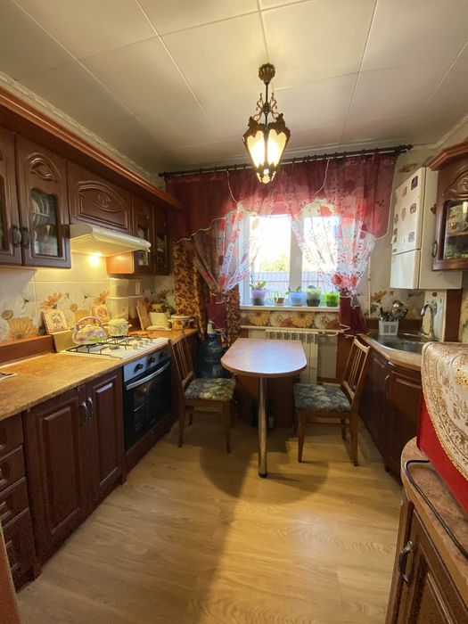 Продаю частину будинку  у м.Сквира