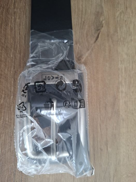 Pasek meski levis nowy czarny 75cm