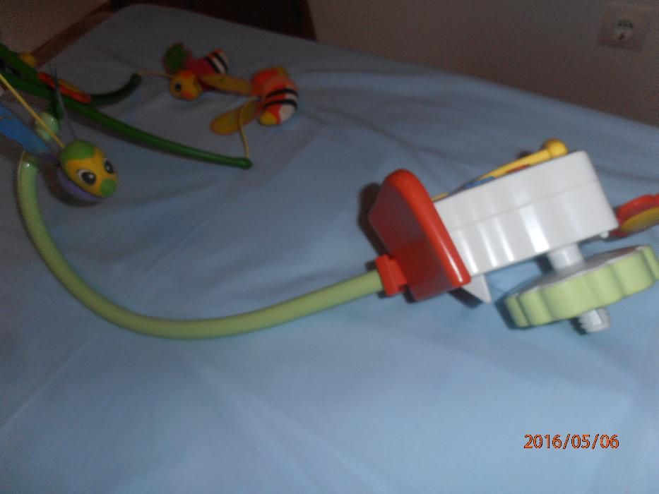 Abelhas música bébé Chicco berço
