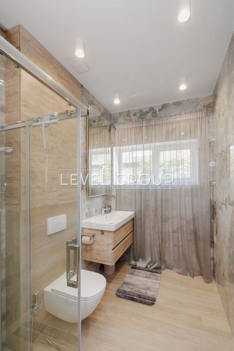 Новий, сучасний будинок в лісі. Буча, Ворзель, Стояна, Гореничі